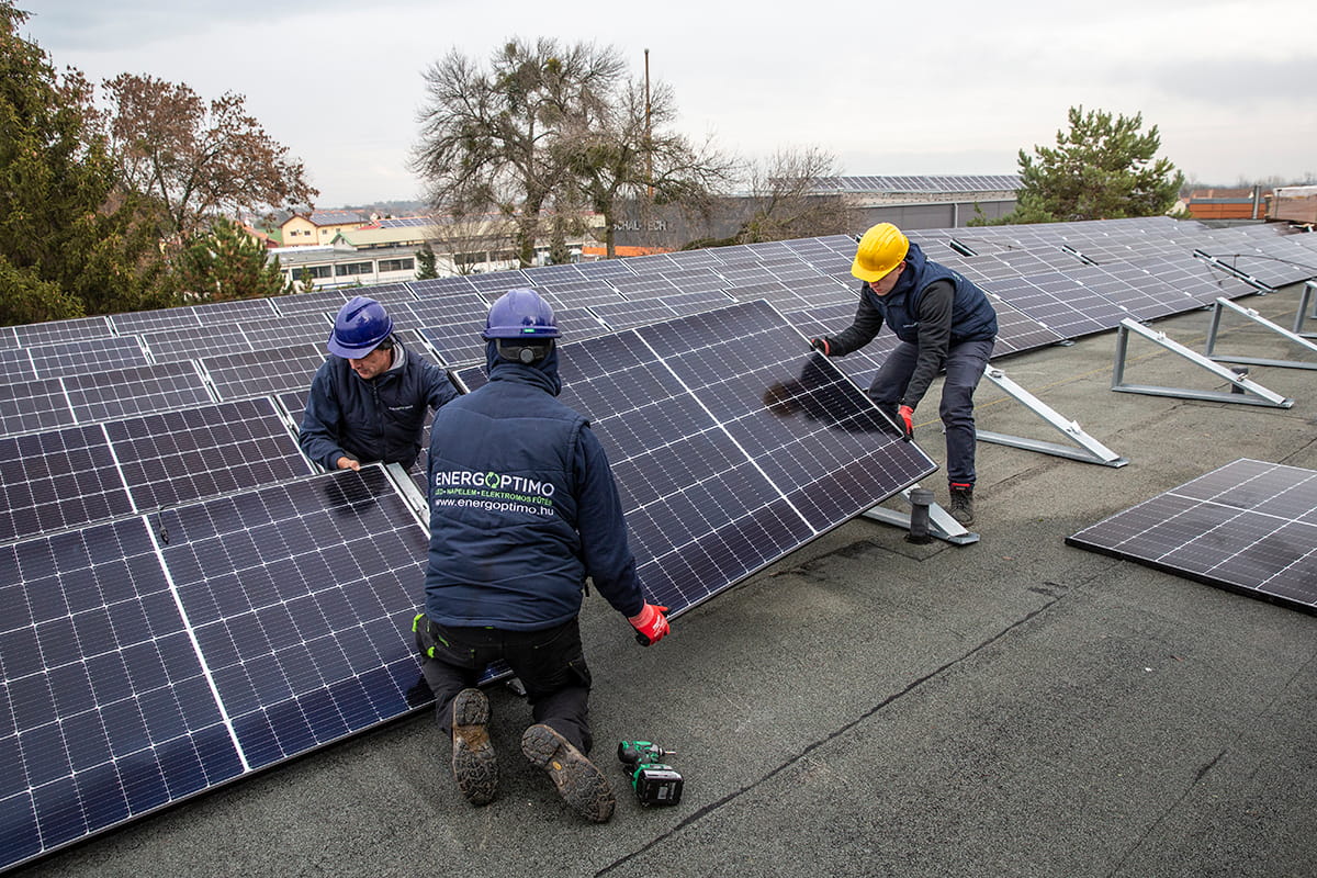 EnergOptimo – napelemrendszer telepítési munkálatok
